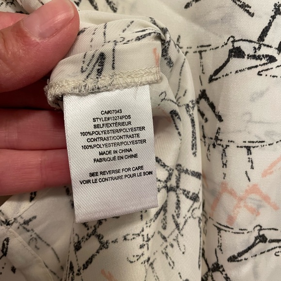 Hanger print white top size S/M - Picture 3 of 5